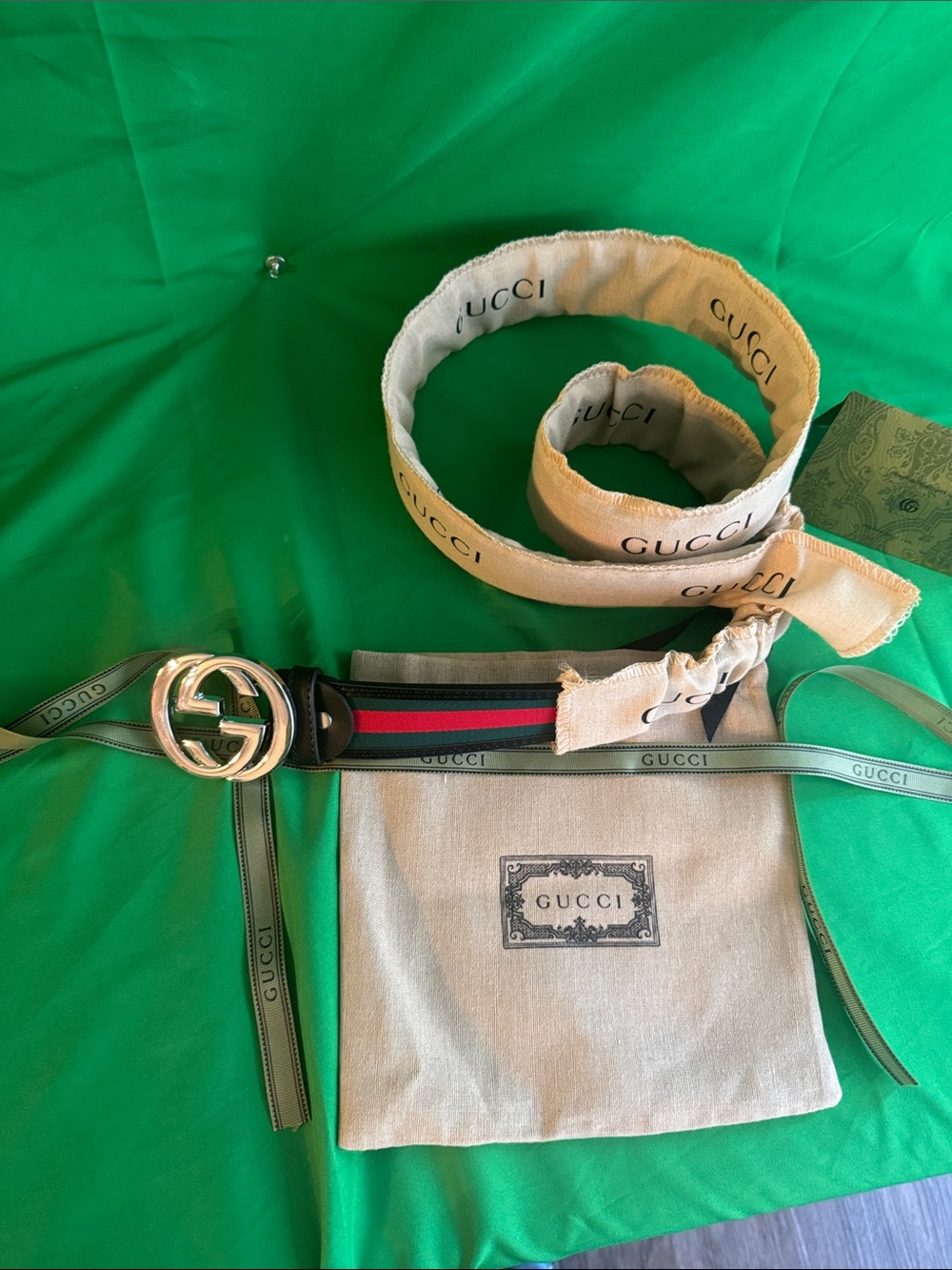 Gucci Green and Red Web Belt with Silver Interlocking G Buckle - Picture 2 of 3